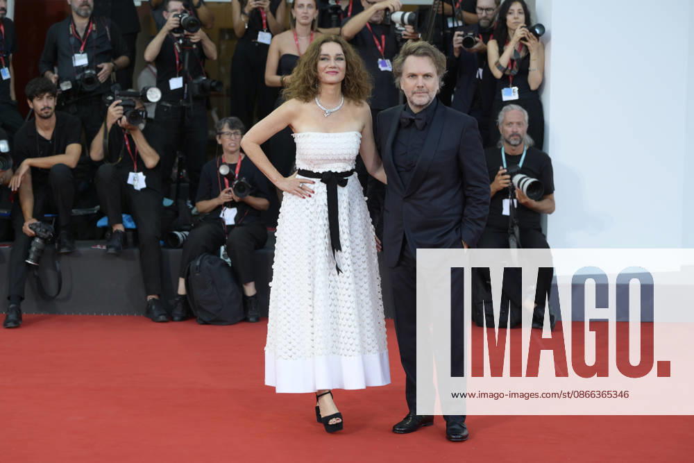 Marine Delterme (l) and Florian Zeller (r) attend the red carpet of movie Bunker during the 83rd Venice Film Festival at Palazzo del Cinema. Venice Lido Italy - ZUMAs197 20260908_aaa_s197_457