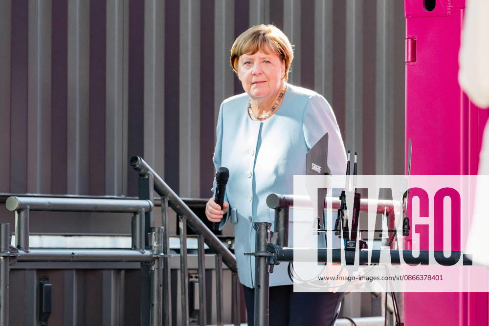 DIGITAL X 2026 at the Rheinauhafen in Cologne, September 8, 2026. Former German Chancellor Angela MERKEL (CDU) with journalist Miriam MECKEL, editor of *ada* and professor at the University of St. Gallen. V