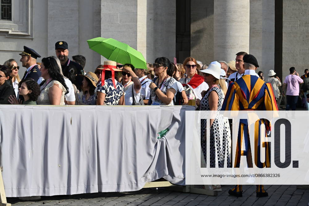IPA88302826 - Italy, Rome, Vatican, September 9, 2026: Pope Leo XVI s General Audience in St. Peter s Square Photograph by ALESSIA GIULIANI Catholic Press Photo RESTRICTED TO EDITORIAL USE - NO MARKETING - NO ADVERTISING CAMPAIGNS.