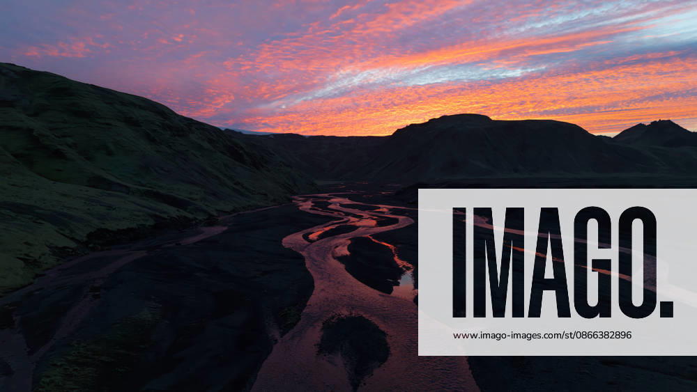 Dramatic Sunset over Thakgil Valley in the Icelandic Highlands Vik, Mýrdalshreppur, Iceland CR_UTCI260908-2119343-01 ,model released, Symbolfoto ,property released