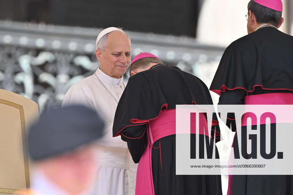 IPA88305760 - Italy, Rome, Vatican, September 9, 2026: Pope Leo XVI’s General Audience in St. Peter’s Square Photograph by ALESSIA GIULIANI Catholic Press Photo RESTRICTED TO EDITORIAL USE - NO MARKETING - NO ADVERTISING CAMPAIGNS.