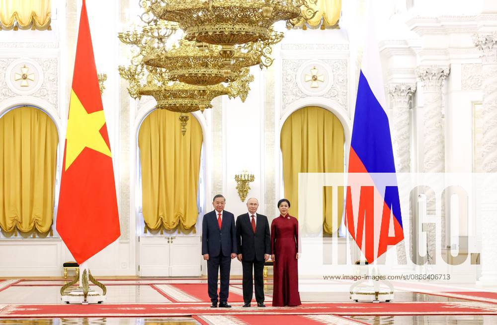 Russia Vietnam 9239407 09.09.2026 Russian President Vladimir Putin, Vietnamese President To Lam and his wife Ngo Phuong Ly attend the official welcome ceremony before a meeting at the Kremlin in Moscow, Russia. Geodakyan Artem Sputnik Moscow Russia