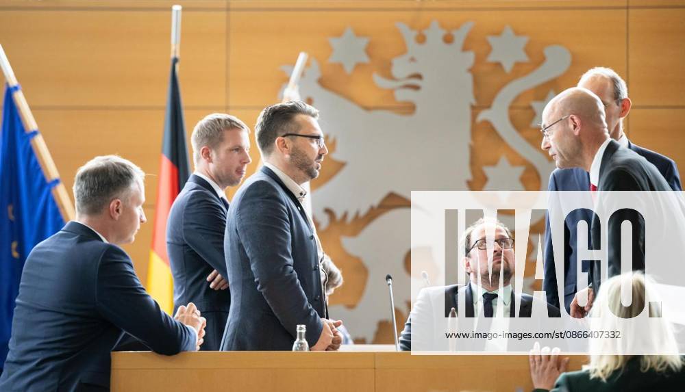 8 THURINGIAN STATE PARLIAMENT 52nd PLENARY SESSION ** FOR ** **September 9, 2026 Erfurt Thuringian State Parliament, 8th Legislative Term, 52nd Plenary Session. Photo: Andreas Bühl (CDU), Parliamentary Group Leader, Ralph Hutschenreuther, Thuringia Fair, State Parliament President; Thadäus König, CDU, State Parli