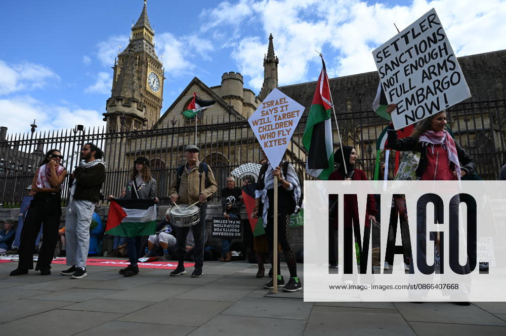 Pro-Palestinian demonstrators rally at London s Parliament Square to demand sanctions on Israel LONDON, UNITED KINGDOM - SEPTEMBER 9: Pro-Palestinian demonstrators gather in Parliament Square in London, United Kingdom, on September 9, 2026. Demonstrators waved Palestinian flags and held banners urging the UK government to impose immediate diplomatic and economic sanctions on Israel, cut arms exports, and terminate bilateral military cooperation agreements. Rasid Necati Aslim Anadolu London United Kingdom. Editorial use only. Please get in touch for any other usage.