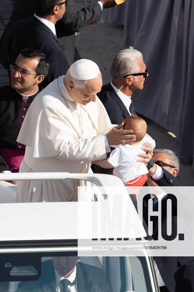 Pope Leo XIV At Weekly General Audience - Vatican City His Holiness Pope Leo XIV attends the weekly general audience at St Peter s Square in Vatican City, Vatican City on September 9, 2026. Photo by Andrea Bracaglia ABACAPRESS.COM Vatican Vatican City Vatican (or Holy See)