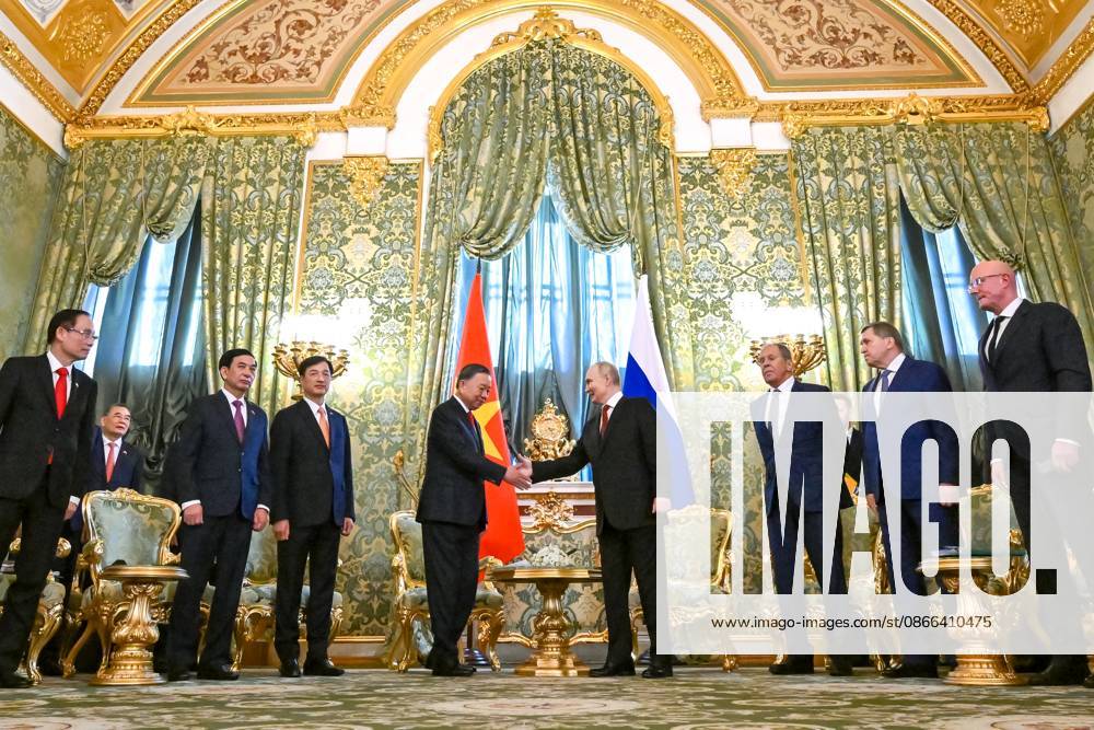 Russia Vietnam 9239458 09.09.2026 Vietnamese President To Lam and Russian President Vladimir Putin shake hands before a narrow format meeting at the Kremlin in Moscow, Russia. Alexey Maishev Sputnik Moscow Russia