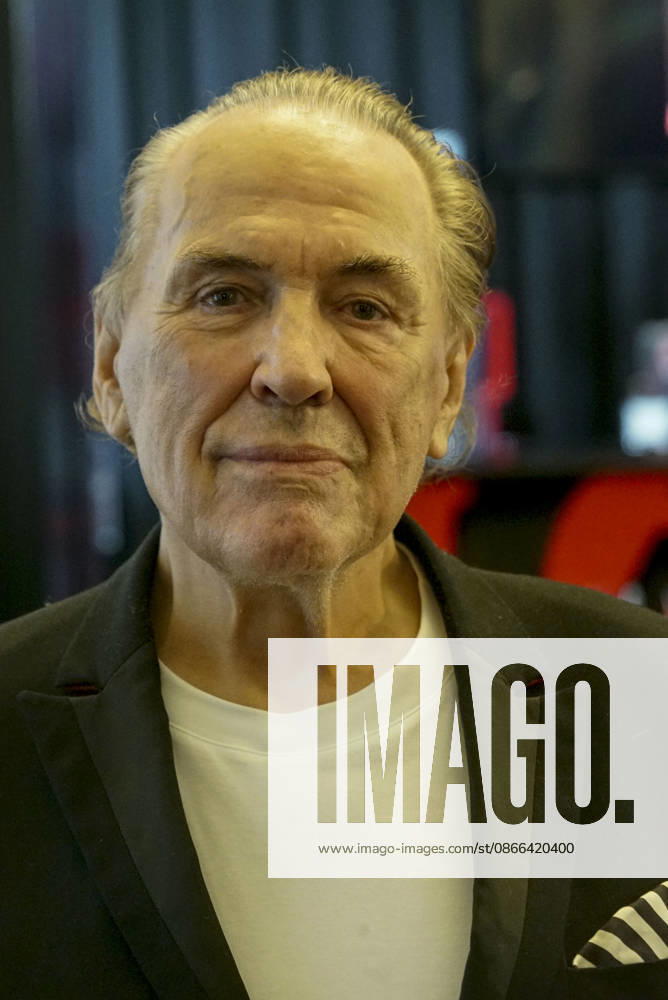 CNTV HUNKEBUCH: Jürgen Hunke, the Hamburg-based entrepreneur, is publishing a book about his life titled *Rebel and Robin Hood* through Mikado Medienhaus. The biography will be presented in Hamburg’s Rotherbaum neighborhood on September 9, 2026, in Hamburg, Germany.