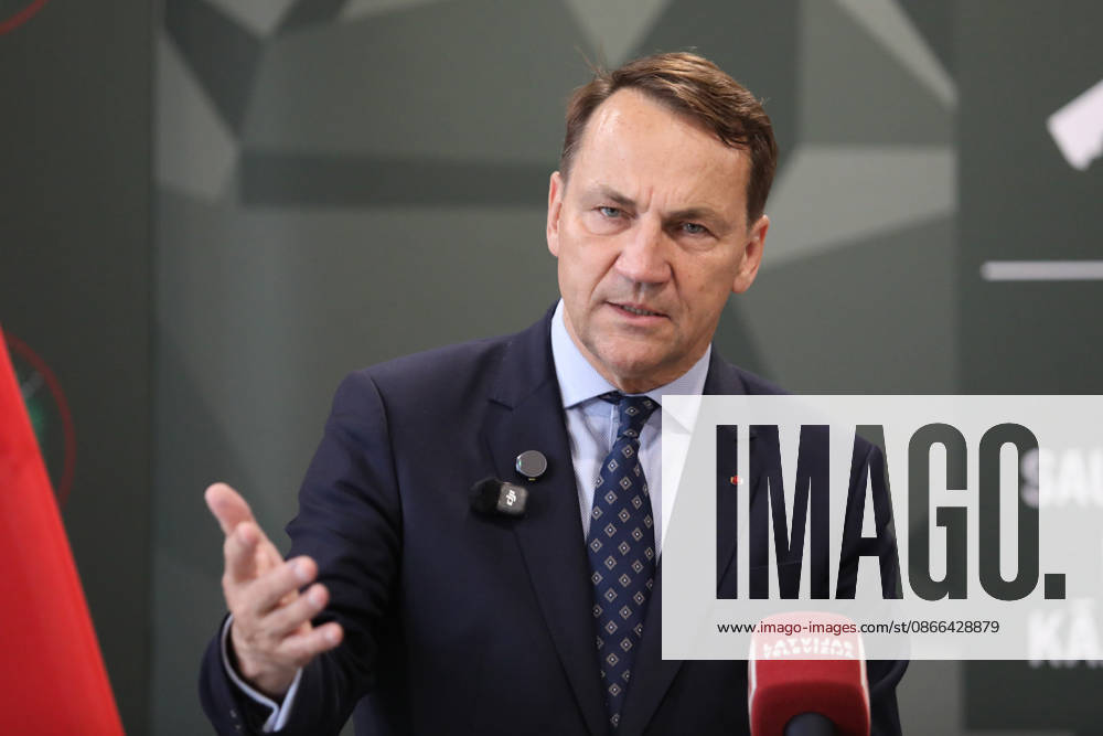 Poland s Minister of Foreign Affairs RADOSAÂAW TOMASZ SIKORSKI reacts during press conference with Latvian prime minister at the Adazi military base in Adazi, Latvia, Sept. 09, 2026. Riga Latvia - ZUMAp305 20260909_zip_p305_003