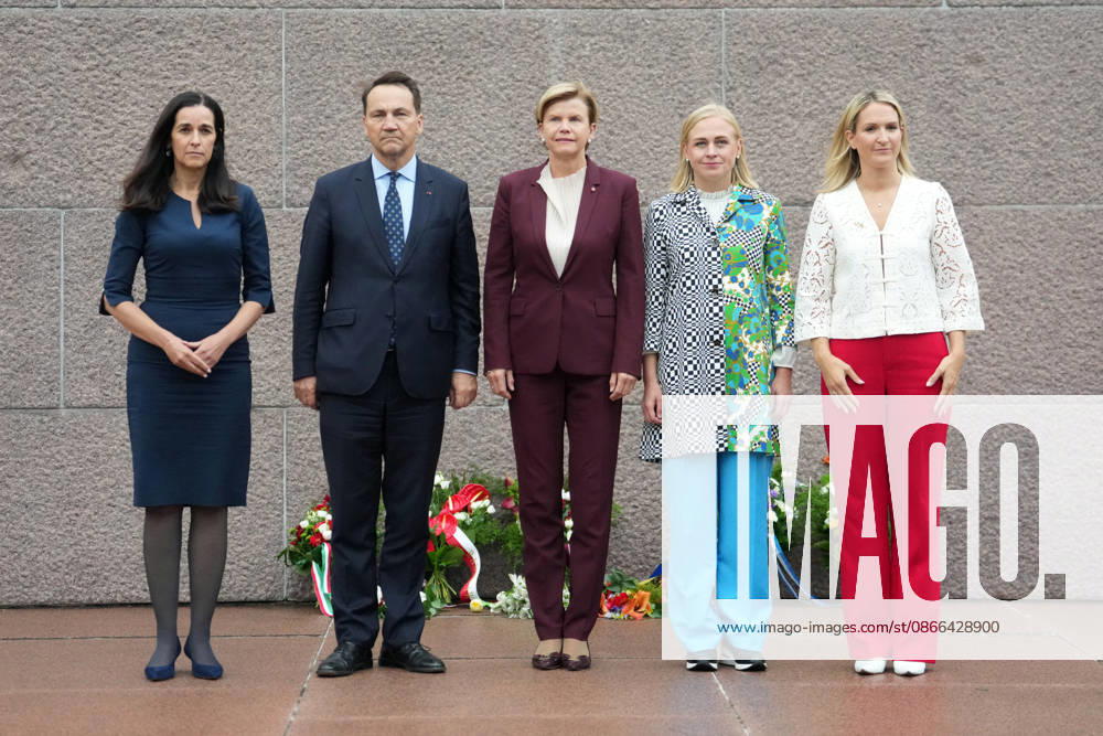 Minister for Foreign Affairs and Trade of Ireland HELEN MCENTEE (R), Minister for Foreign Affairs of Finland ELINA VALTONEN, Minister of Foreign Affairs of Latvia BAIBA BRAA½E, Minister of Foreign Affairs of Poland RADOSAÂAW TOMASZ SIKORSKI and Minister of Foreign Affairs of Hungary ANITA ORBoÂN take part in a wreath laying ceremony at the Independence Stella monument in Riga, Latvia, Sept. 09, 2026. Riga Latvia - ZUMAp305 20260909_zip_p305_007