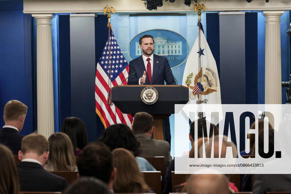 U.S. Vice President J.D Vance responds to a question from reporters during the daily briefing in the James S. Brady Press Briefing Room of the White House, September 3, 2026 in Washington, D.C. Washington United States of America - ZUMAp138 20260909_zaa_p138_006