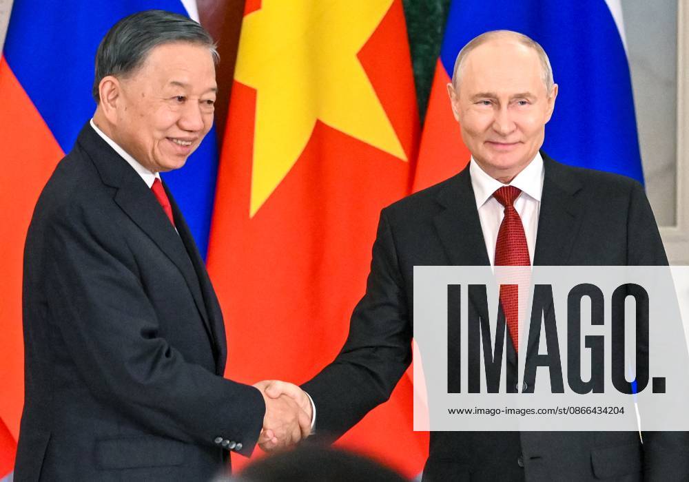 Russia Vietnam 9239772 09.09.2026 Vietnamese President To Lam and Russian President Vladimir Putin shake hands as they make statements to the press following their meeting at the Kremlin in Moscow, Russia. Alexey Maishev Sputnik Moscow Russia