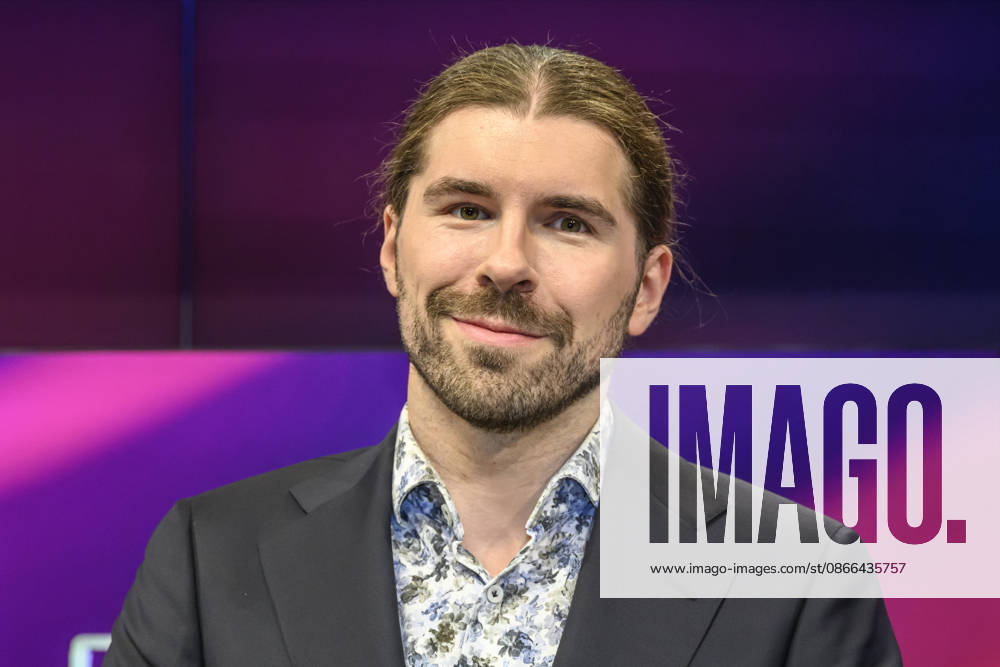 Pictured, from left: Alexander Prinz, author and YouTuber, GER, Berlin, studio, guest on Maischberger, political talk show, TV, program, with host Sandra Maischberger, Das Erste, from Adlershof, Am Studio 20, September 9, 2026,
