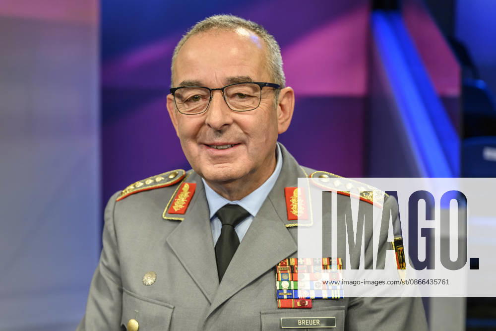 Pictured, from left: Carsten Breuer, Inspector General of the Bundeswehr, Germany, Berlin, studio, guest on Maischberger, political talk show, TV, program, with host Sandra Maischberger, Das Erste, from Studio 20 in Adlershof, September 9, 2026,