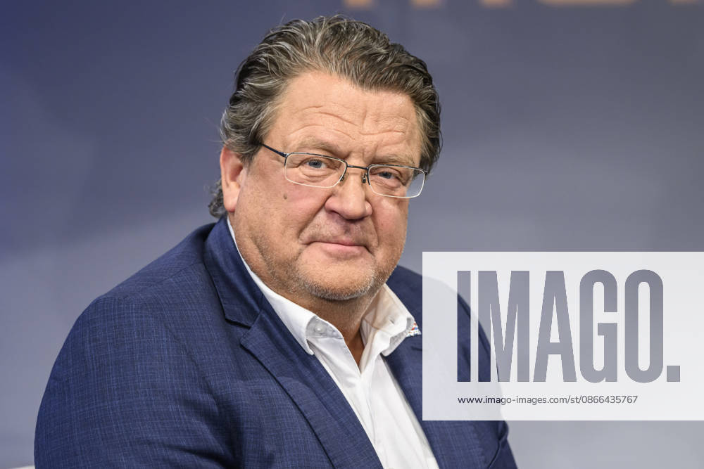 Pictured from left: Stephan Brandner, AfD member of the Legal Affairs Committee, GER, Berlin, studio, guest on Maischberger, political talk show, TV, program, with host Sandra Maischberger, Das Erste, from Adlershof Am Studio 20, September 9, 2026,