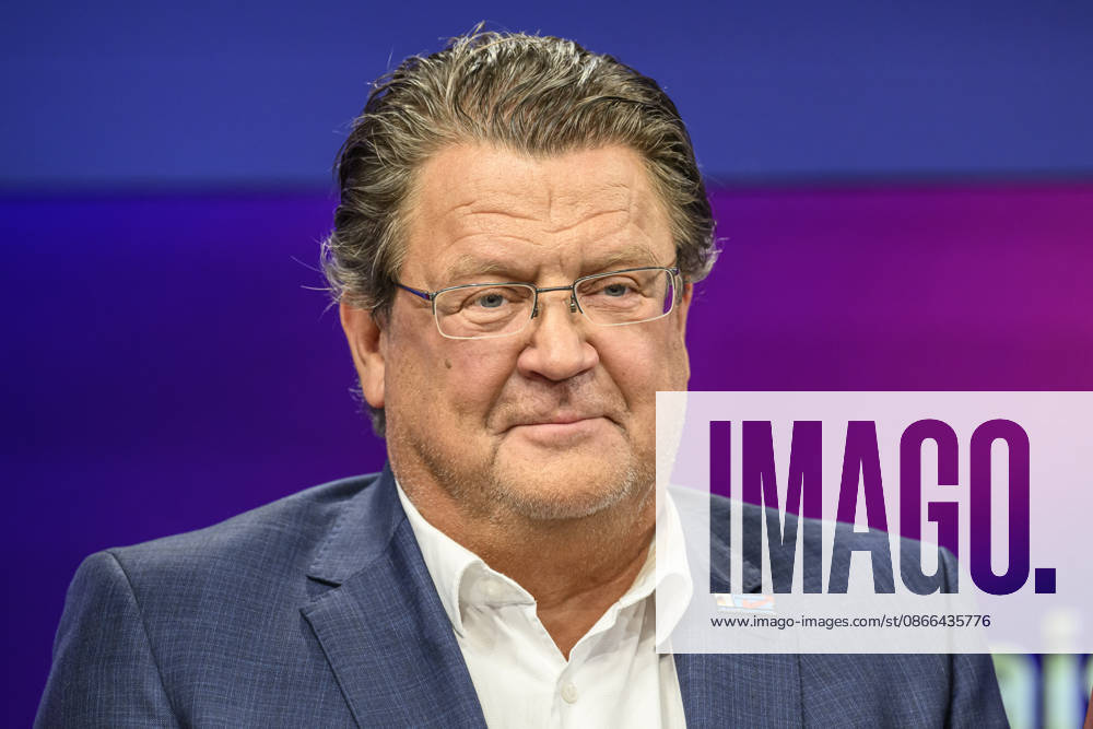 Pictured, from left: Stephan Brandner, AfD member of the Legal Affairs Committee, GER, Berlin, studio, guest on *Maischberger*, political talk show, TV, program, with host Sandra Maischberger, *Das Erste*, from Adlershof Am Studio 20, September 9, 2026,