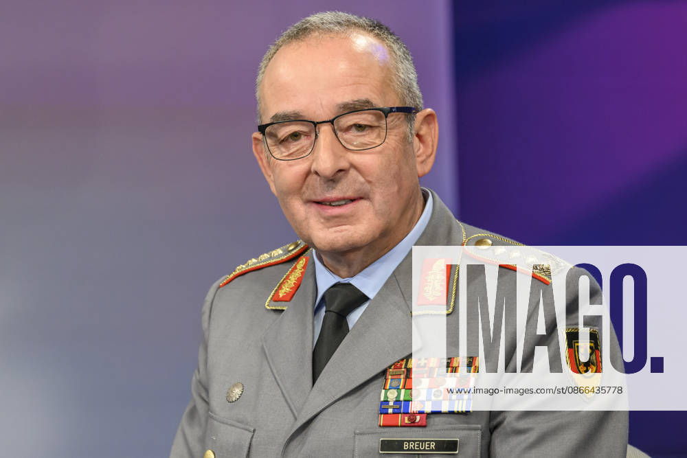 Pictured, from left: Carsten Breuer, Inspector General of the Bundeswehr, GER, Berlin, studio, guest on Maischberger, political talk show, TV, program, with host Sandra Maischberger, Das Erste, from Studio 20 in Adlershof, September 9, 2026,