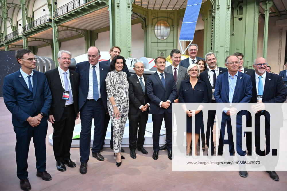 French President Emmanuel Macron, Eric Trappier, CEO of Dassault Aviation; Minister of Higher Education and Research Philippe Baptiste; and Minister of the Armed Forces Catherine Vautrin pose with government and industry representatives in front of a model of Dassault’s Vortex space vehicle project. E. Macron, President of the French Republic, during the International Space Summit on September 10, 2026, at the Grand Palais in Paris, on September 9, 2026. Nearly 1,100 companies from the space sector will also be present at the Grand Palais, demonstrating the exceptional mobilization of the global space ecosystem around this event, organized by France and Germany. The Summit will address all issues related to the development and innovation o