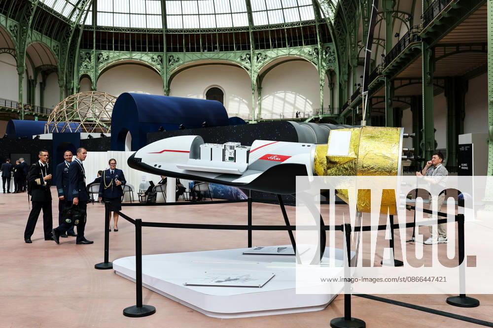 (260909) -- PARIS, Sept. 9, 2026 -- An exhibit is seen during the International Space Summit at the Grand Palais in Paris, France, Sept. 9, 2026. The first International Space Summit opened Wednesday in Paris, bringing together heads of state and government, scientists, astronauts and industry representatives. ) FRANCE-PARIS-INTERNATIONAL SPACE SUMMIT WuxHuiwo