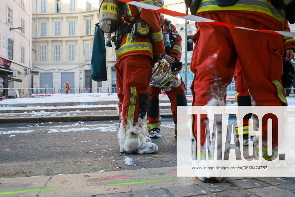 Fire at the MarchÃ du Soleil in Marseille: it took the fire brigade several hours to put out the blaze, which broke out at 2.19 am and destroyed around 500 mÂ². - 11 10 2026 - France Bouches-du-Rhone Marseille - SylvainxRostaingx Pictorium LePictorium_0340466