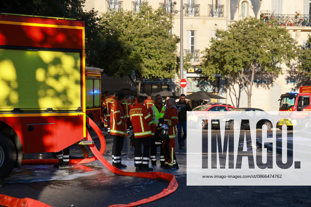 Fire at the MarchÃ du Soleil in Marseille: it took the fire brigade several hours to put out the blaze, which broke out at 2.19 am and destroyed around 500 mÂ². - 11 10 2026 - France Bouches-du-Rhone Marseille - SylvainxRostaingx Pictorium LePictorium_0340471