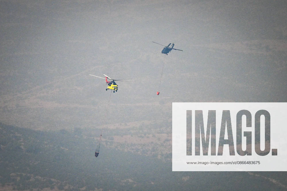 Efforts continue to contain forest fire in Adana ADANA, TURKIYE - SEPTEMBER 10: Aerial firefighting efforts continue as crews work to bring under control a wildfire that started in Kozan district and spread to some neighborhoods in the Imamoglu and Aladag districts of Adana, Turkiye on September 10, 2026. Eren Bozkurt Anadolu Adana Turkey. Editorial use only. Please get in touch for any other usage.
