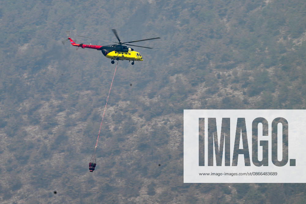 Efforts continue to contain forest fire in Adana ADANA, TURKIYE - SEPTEMBER 10: Aerial firefighting efforts continue as crews work to bring under control a wildfire that started in Kozan district and spread to some neighborhoods in the Imamoglu and Aladag districts of Adana, Turkiye on September 10, 2026. Eren Bozkurt Anadolu Adana Turkey. Editorial use only. Please get in touch for any other usage.