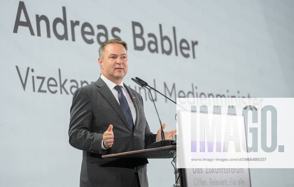 Photonews.at - Wien, 10.09.2026. Beim ORF-Zukunftsforum geht es um die künftige Rolle des öffentlich-rechtlichen Rundfunks in Österreich. An zwei Tagen diskutieren Vertreter aus Politik, Medien, Wissenschaft sowie aus Kunst, Kultur und Sport über zentrale Fragen zur Zukunft des ORF. Im Rahmen des Forums geht es unter anderem um den öffentlich-rechtlichen Auftrag, Jugend und Medienkompetenz, Digitalisierung, Plattformen und Künstliche Intelligenz sowie um Strukturen, Governance und den Medienstandort Österreich PHOTO: Eröffnung der Veranstaltug durch photonews.at - Wien, 10.09.2026. Beim ORF-Zukunftsforum geht es um die künftige Rolle des öffentlich-rechtlichen Rundfunks in Österreich. An zwei Tagen diskutieren Vertreter aus Politik, M