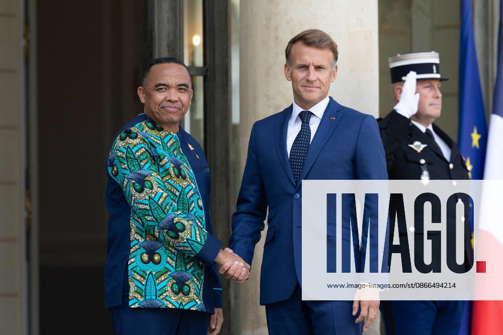 Emmanuel Macron meets with Madagascar President - Paris French President Emmanuel Macron welcomes Madagascar’s President Michael Randrianirina for a meeting at the Elysee Palace in Paris on September 10, 2026. Photo by Raphael Lafargue ABACAPRESS.COM Paris France