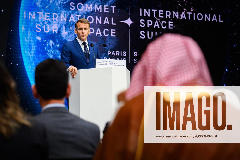 Emmanuel Macron, President of the French Republic, at the International Space Summit at the Grand Palais in Paris, France, on September 10, 2026. Caught between the United States and China, Europe intends to defend its position at the first international summit in Paris—an event snubbed by the American giants and one in which the German chancellor, despite being a co-organizer, is not participating. Eric Tschaen Pool Bestimage International Space Summit at the Grand Palais in Paris on September 10, 2026 Caught between the United States and China, Europe intends to defend its position at the first international summit in Paris—an event snubbed by the American giants and attended without the German chancellor, one of the event’s co-hosts Par