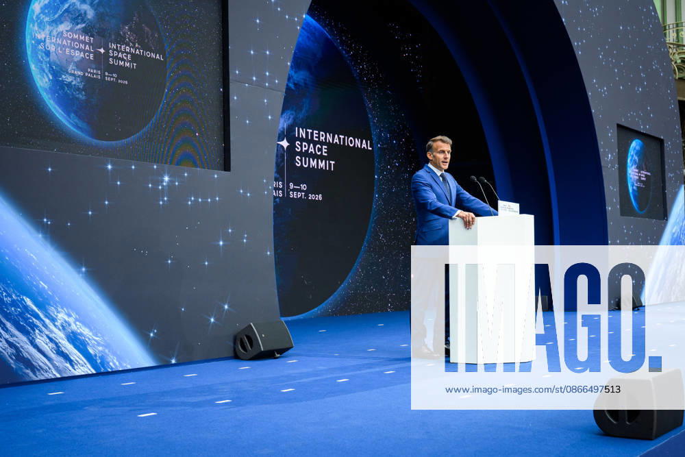 Emmanuel Macron, President of the French Republic, at the International Space Summit at the Grand Palais in Paris, France, on September 10, 2026. Caught between the United States and China, Europe intends to defend its position at the first international summit in Paris—an event snubbed by the American giants and one that the German chancellor, despite being a co-organizer, is not attending. Eric Tschaen Pool Bestimage International Space Summit at the Grand Palais in Paris on September 10, 2026 Caught between the United States and China, Europe intends to defend its position at the first international summit in Paris—an event snubbed by the American giants and attended without the German chancellor, one of the event’s co-hosts Paris, Fran
