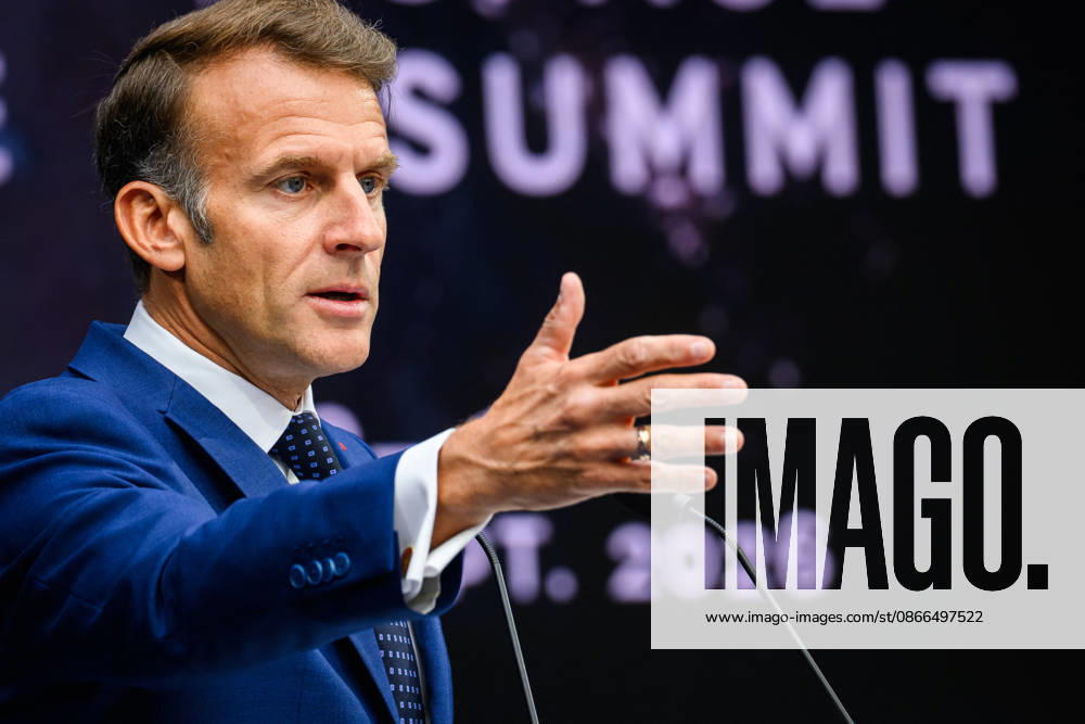 Emmanuel Macron, President of the French Republic, at the International Space Summit at the Grand Palais in Paris, France, on September 10, 2026. Caught between the United States and China, Europe intends to defend its position at the first international summit in Paris—an event snubbed by the American giants and one that the German chancellor, despite being a co-organizer, is not attending. Eric Tschaen Pool Bestimage International Space Summit at the Grand Palais in Paris on September 10, 2026 Caught between the United States and China, Europe intends to defend its position at the first international summit in Paris—an event snubbed by the American giants and attended without the German chancellor, one of the event’s co-hosts Paris, Fran