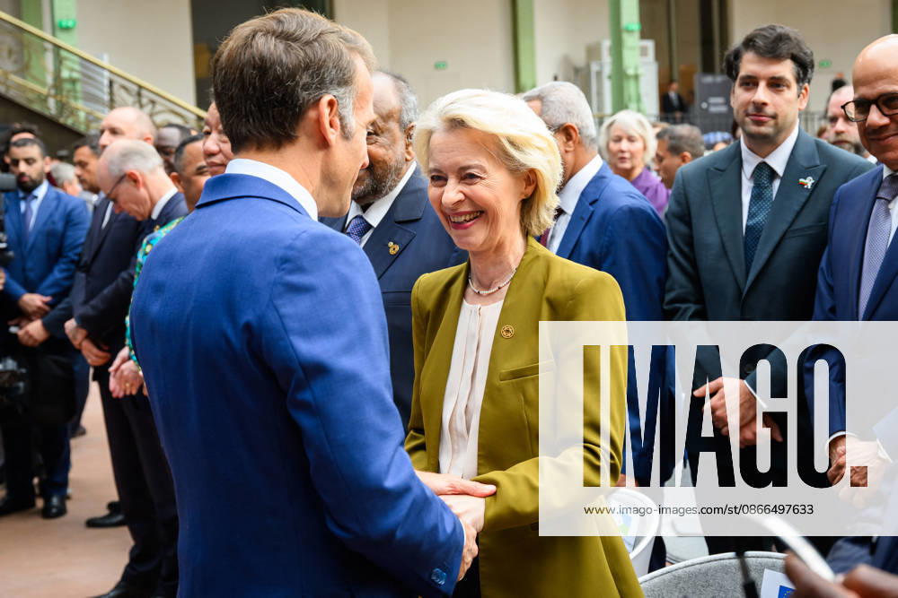 Emmanuel Macron, President of the French Republic, greets Ursula von der Leyen, President of the European Commission, during the International Space Summit at the Grand Palais in Paris, France, on September 10, 2026. Caught between the United States and China, Europe intends to defend its position at the first international summit in Paris—an event snubbed by the American giants and attended without the German chancellor, one of the event’s co-organizers. Eric Tschaen Pool Bestimage International Space Summit at the Grand Palais in Paris on September 10, 2026 Caught between the United States and China, Europe intends to defend its position at the first international summit in Paris—an event snubbed by the American giants and attended witho