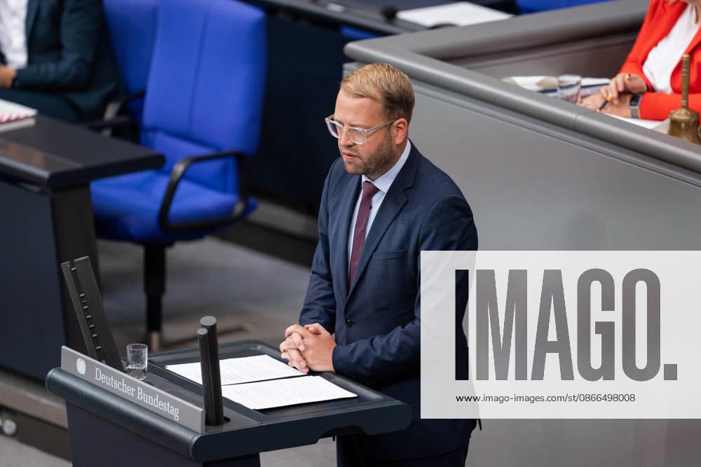 Germany, Berlin, 93rd session of the German Bundestag in the plenary hall of the Reichstag building. Benedikt Büdenbender (CDU CSU) stands at the lectern and speaks.