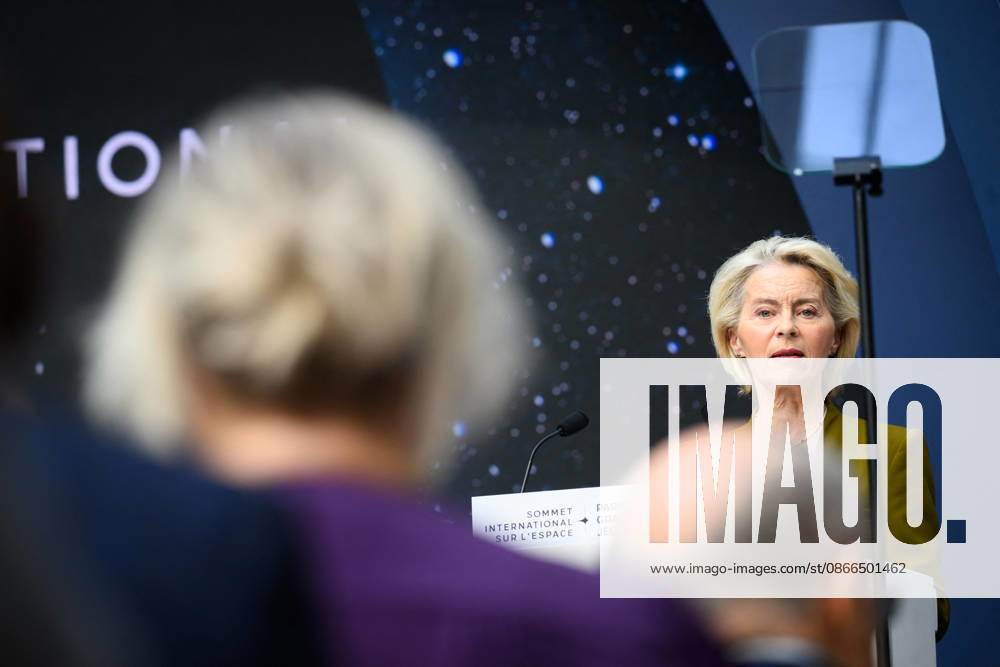 SIE International Space Summit - Paris Ursula von der Leyen, President of the European Commission, delivers a speech during the International Space Summit at Grand Palais in Paris, France on September 10, 2026. Photo by Eric Tschaen Pool ABACAPRESS.COM Paris IDF France