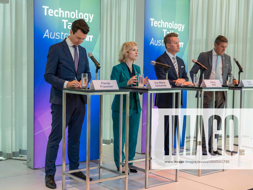 Press reception for the conference featuring Section Head Florian Frauscher of the Federal Ministry for Women, Science, and Research (BMWET); Federal Minister for Women, Science, and Research Eva Maria Holzleitner (SPÖ); President Georg Knill of the Federation of Austrian Industries; and Federa
