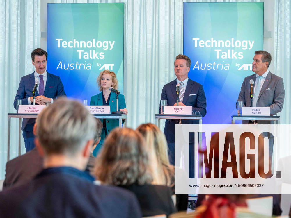 Press reception for the conference featuring Section Chief Florian Frauscher (BMWET), Federal Minister for Women, Science, and Research Eva Maria Holzleitner (SPÖ), President Georg Knill of the Federation of Austrian Industries, and Federal Minister for Innovation, Mobility, and Infrastructure P