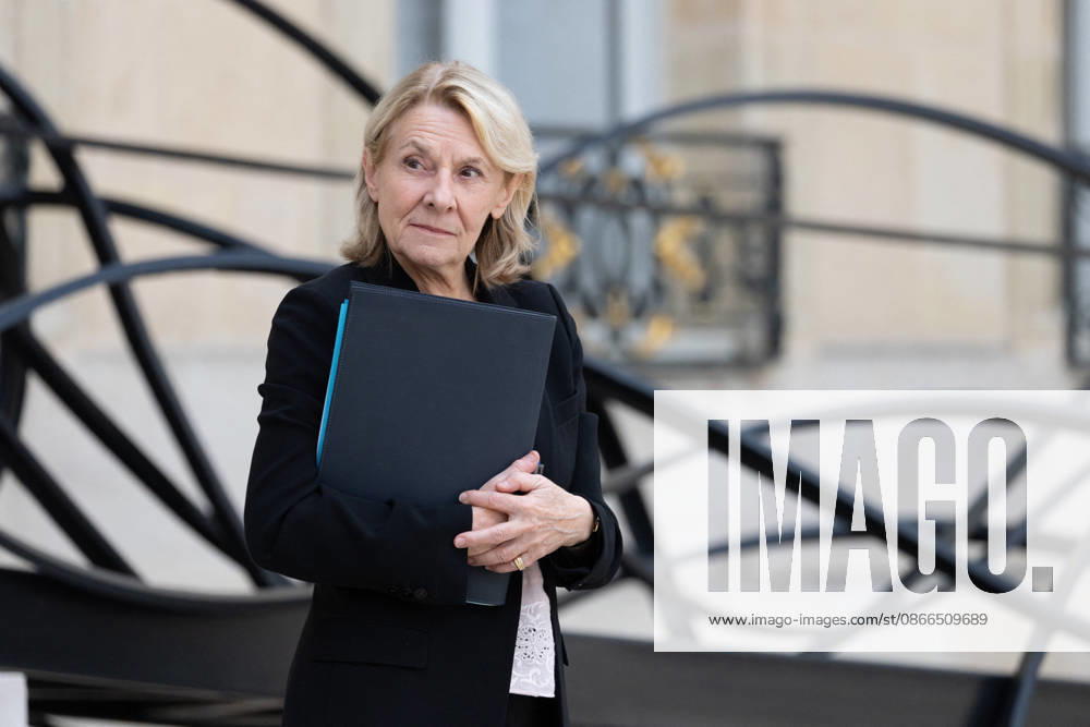 Weekly Cabinet Meeting - Paris French Culture Minister Catherine Pegard leaving after the weekly cabinet meeting at the Elysee Palace in Paris, France on September 10, 2026. Photo by Rafael Lafargue ABACAPRESS.COM Paris France