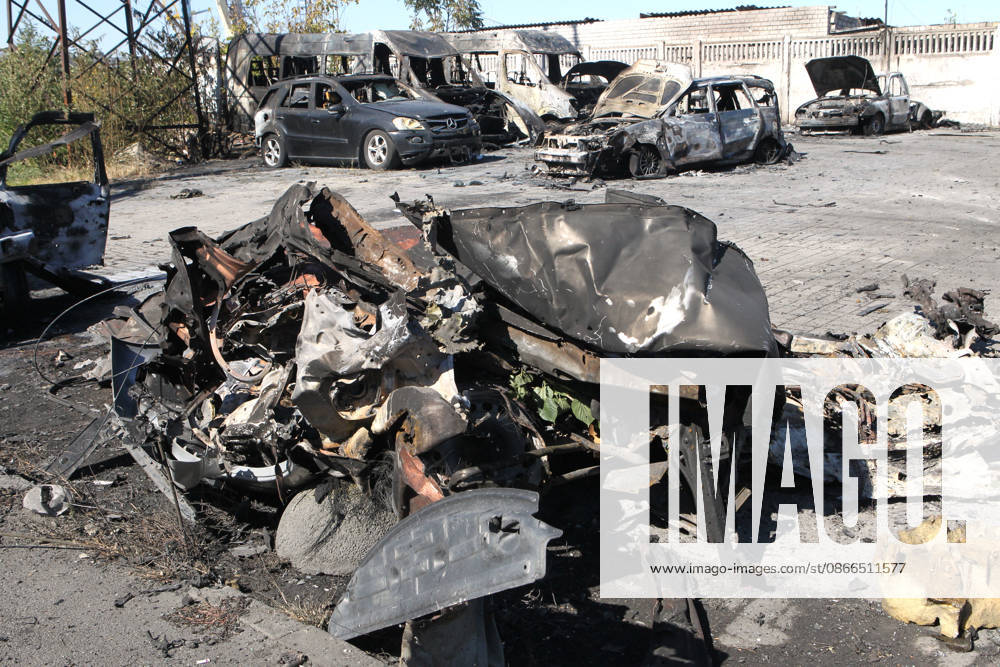 Burnt-out cars are in the street after a Russian Banderol cruise missile attack, Dnipro, Ukraine, September 10, 2026. Russian forces launched a double strike on the city with S8000 Banderol missiles, damaging a food industry facility. A fire broke out near the site, destroying 12 passenger cars and two minibuses. Two people were killed and at least five injured in the attack. (Photo by Mykola Miakshykov Ukrinform) Aftermath of Russian attack on Dnipro on September 10, 2026