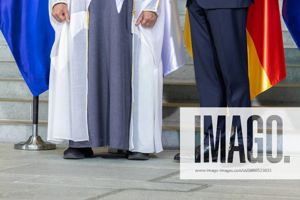 State visit by His Highness the President of the United Arab Emirates, Sheikh Mohammed bin Zayed Al Nahyan, to the Federal Republic of Germany, Berlin, September 10, 2026: The simple black Skechers shoes worn by the President of the United Arab Emirates, Sheikh Mohammed bin Zayed Al Nahyan, and the black leather shoes worn by Federal Chancellor Friedrich Merz