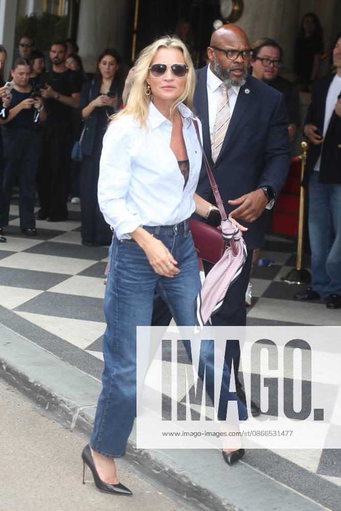 Kate Moss arrived at the Tommy Hilfiger Spring Summer 2027 show at the Plaza Hotel in New York City - ZUMAh16_ 20260910_zaf_h16_020