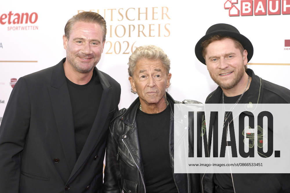 Sasha, Johannes Oerding, and Peter Maffay at the 17th German Radio Awards ceremony in 2026 at the Stage Theater an der Elbe in Hamburg, September 10, 2026 Foto:xC.xNiehausx xFuturexImagex radiopreis_6754