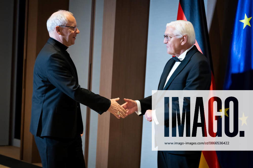 Federal President, Archbishop Hubertus Matheus Maria van Megen, Berlin, military parade, Spreebogen, Archbishop Hubertus Matheus Maria van Megen, Federal President, Frank-Walter Steinmeier, Berlin, Berlin, GER