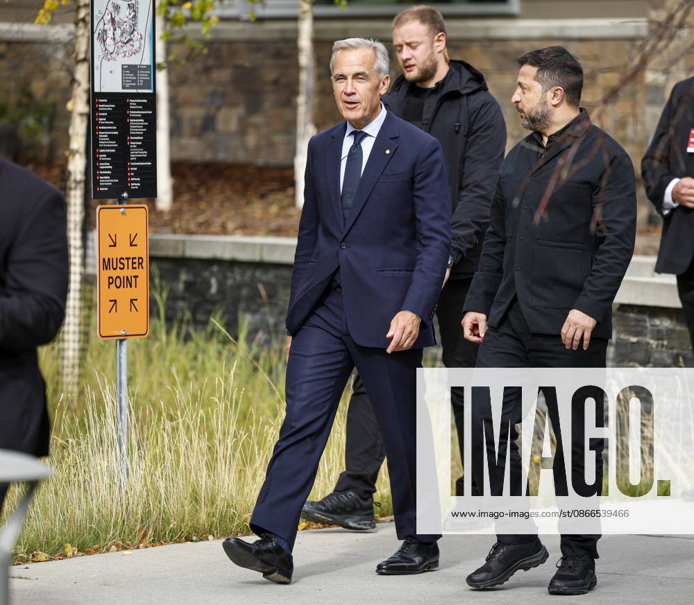 Prime Minister Mark Carney, left, and President of Ukraine Volodymyr Zelenskyy, walk in Banff, Alta., Thursday, Sept. 10, 2026. Banff CANADA - ZUMAc35_ 20260910_zaf_c35_124