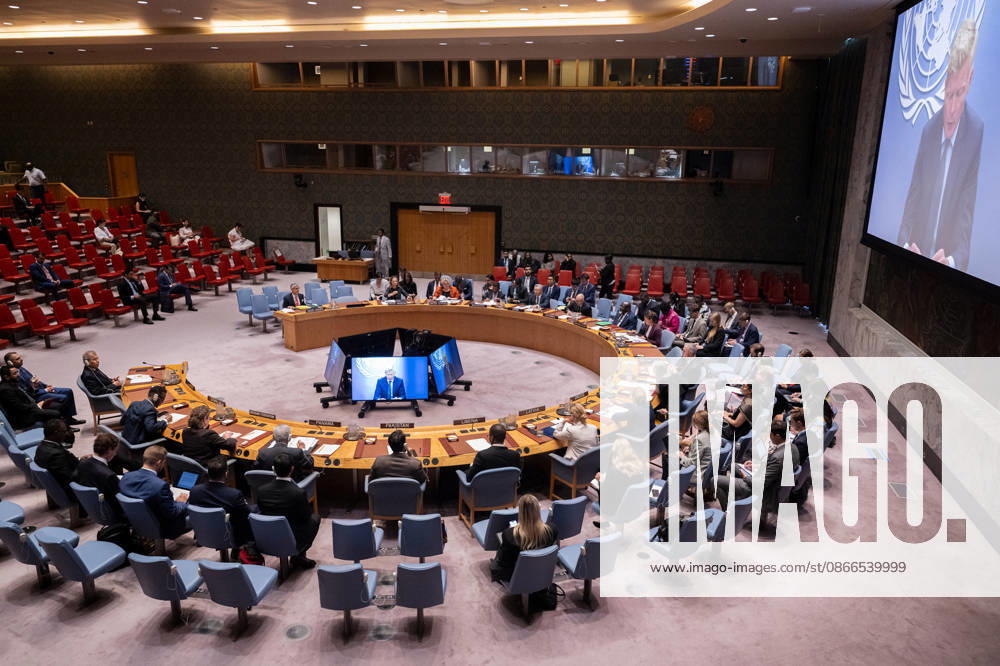 (260910) -- UNITED NATIONS, Sept. 10, 2026 -- UN Special Envoy for Yemen Hans Grundberg (on screens) speaks via a video link at a Security Council meeting at the UN headquarters in New York, Sept. 10, 2026. Grundberg on Thursday warned that the renewed war in Yemen risks dragging the country into wider and unresolved regional confrontation with global repercussions. ( UN Photo Handout via Xinhua) UN-SECURITY COUNCIL-MEETING-YEMEN ManuelxElias