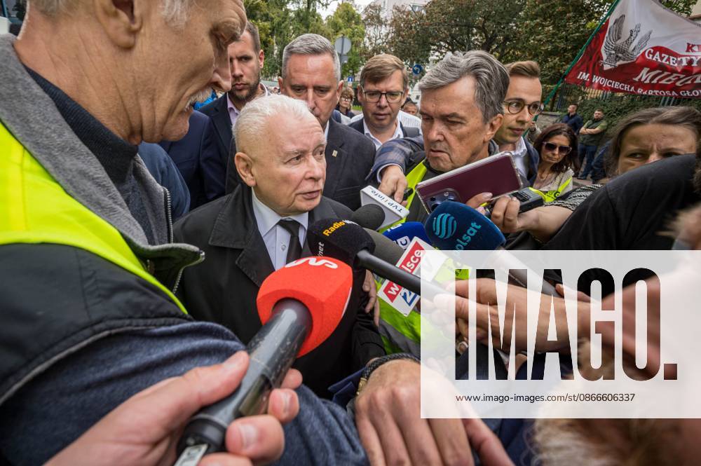 Leader of the Law and Justice Party (PiS) Jaroslaw Kaczynski speaks to the media..An escalating dispute over who legally controls Warsawâ€⠢s Academy of Justice (Akademia Wymiaru Sprawiedliwosci) brings right-wing supporters of the Polish Law and Justice Party (Prawo i Sprawiedliwosc, PiS) to the Academy to protest. The academyâ€⠢s rector-commandant, Michal Sopinski was dismissed earlier this year for alleged serious irregularities in doctoral-degree procedures and overt political activity. The Justice Minister Waldemar Zurek confirmed Sopinski s dismissal on the 10th September and appointed Slawomir Cudak to run the academy. SopiAski disputes the legality of his dismissal, and he an - ZUMAs197 20260911_aaa_s197_127