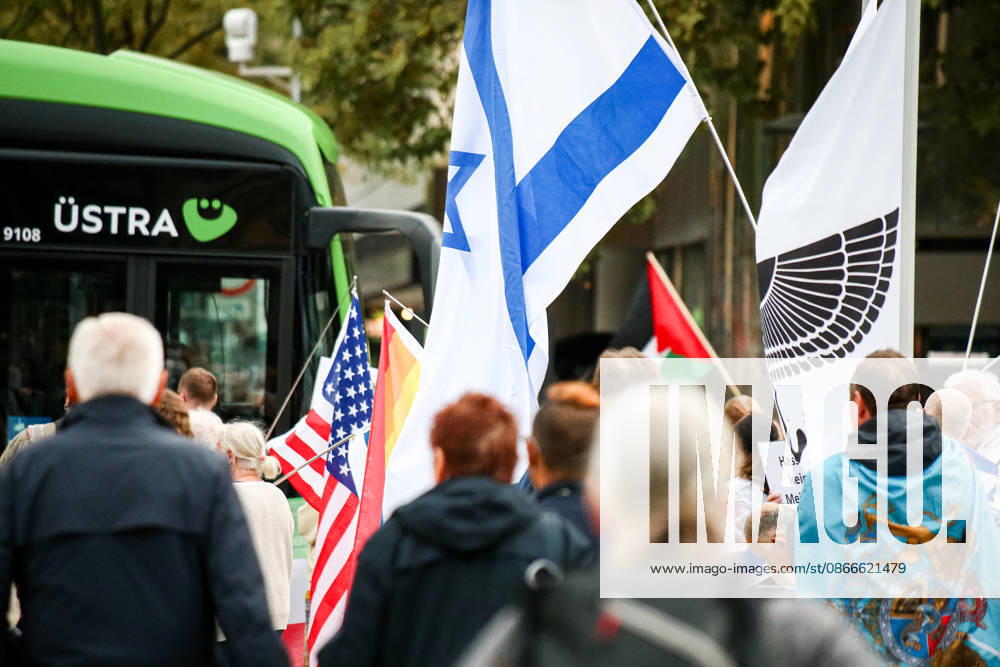 Hanover, Germany, Europe Participants in a pro-Palestinian demonstration gather at Hanover Central Station on September 11, 2026. The photo shows demonstrators carrying Palestinian flags, posters, and banners during the public rally.