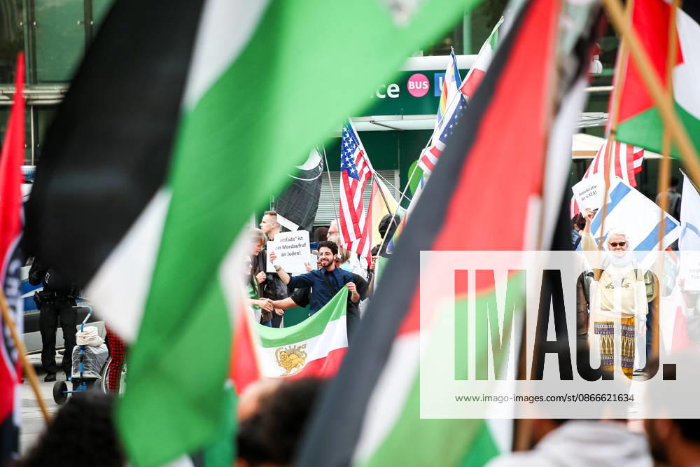 Hanover, Germany, Europe: Participants in a pro-Palestinian demonstration gather at Hanover Central Station on September 11, 2026. The photo shows demonstrators carrying Palestinian flags, posters, and banners during the public rally.
