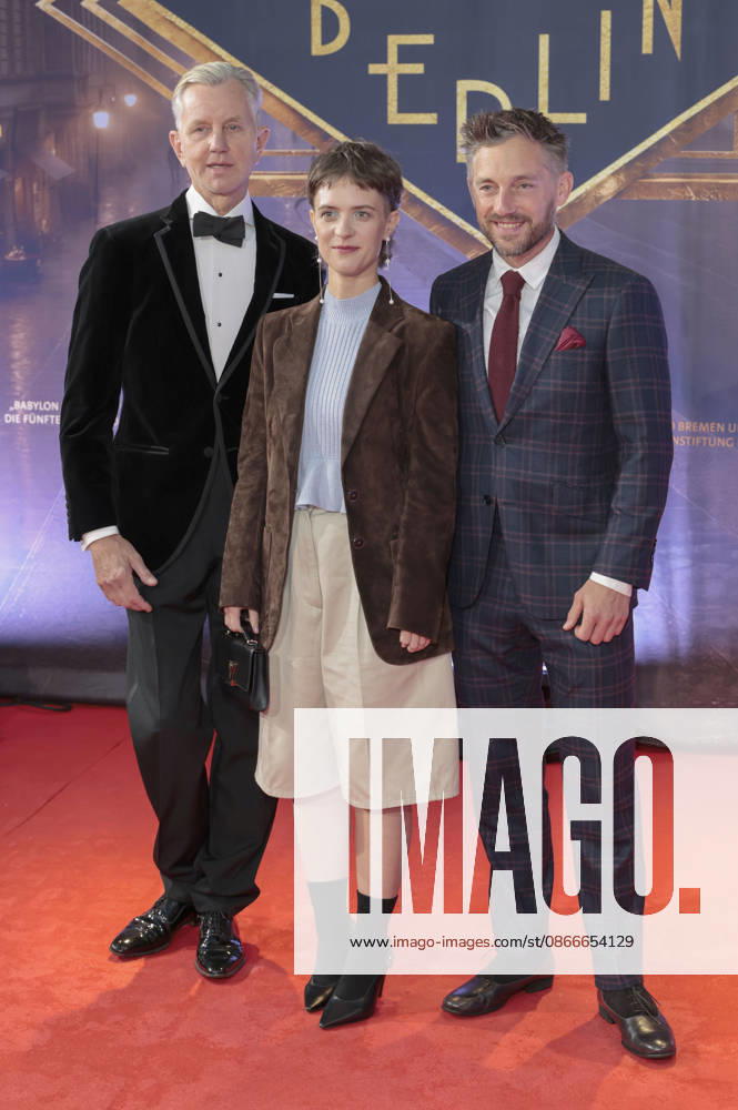 Max Raabe, Liv Lisa Fries, and Volker Bruch at the premiere of the fifth and final season of the TV series *Babylon Berlin* at the Naturstrom Open-Air Cinema in Cologne, September 11, 2026 Foto:xR.xSchmiegeltx xFuturexImagex babylon_6938