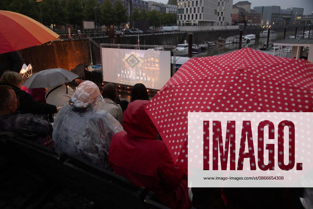 The open-air movie theater at Rheinauhafen in Cologne, Red Carpet, Red Carpet Show, Arrival, Premiere of the final season of *Babylon Berlin* on September 11, 2026, at the Naturstrom Open-Air Movie Theater at Rheinauhafen in Cologne,