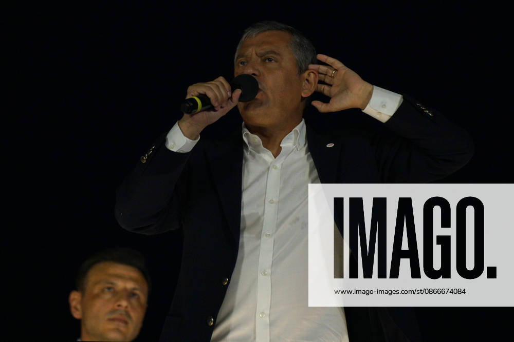 Ozgur Ozel, leader of main opposition New Party, gives a speech during a rally to protest the annulment and re-run of the election for the Deputy Mayor of Uskudar, which took place following the arrest of Uskudar Mayor Sinem Dedetas in Istanbul, Turkey on September 12, 2026. Uskudar Turkey - ZUMAu194 20260912_zip_u194_002